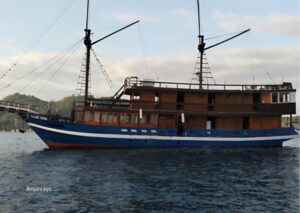 KLM Eternal Luxury Cruise – 4 Days 3 Nights Komodo Experience